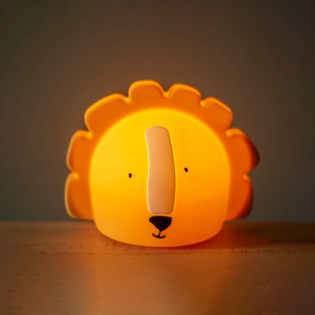 ナイトライト- Mr. Lion